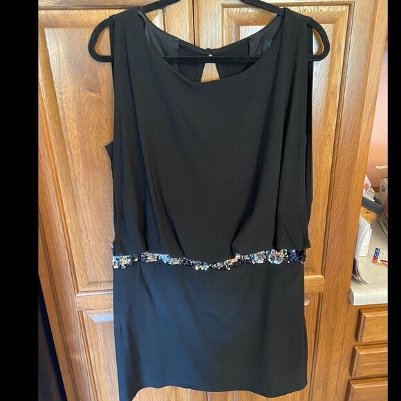 Black Sleeveless Dress with Back Cutouts - Picture 1 of 5